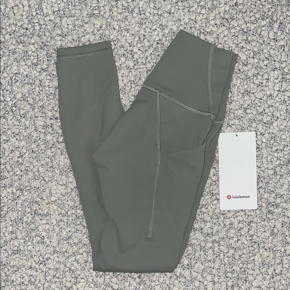 NWT LULULEMON WUNDERTRAIN W/ POCKETS LEGGINGS